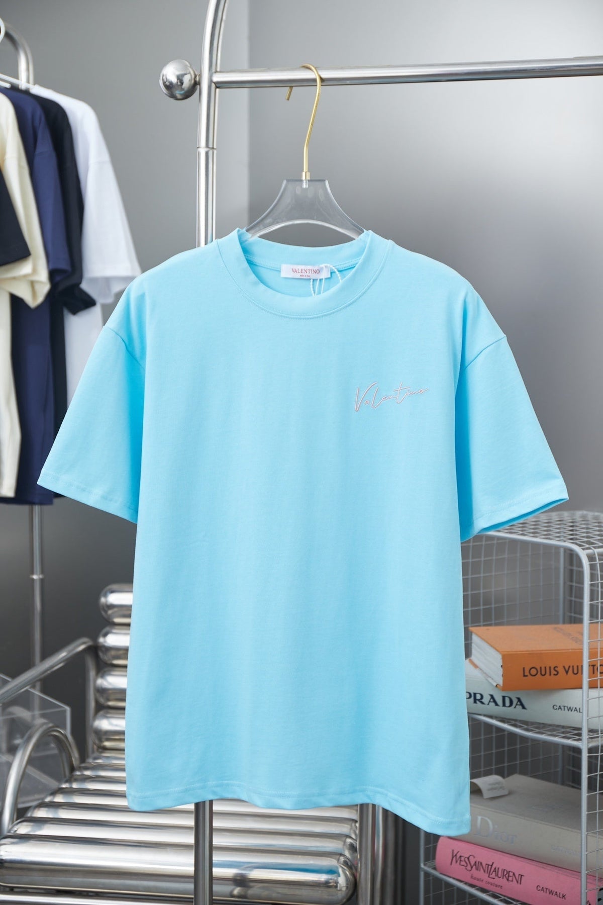 V - TSHIRT