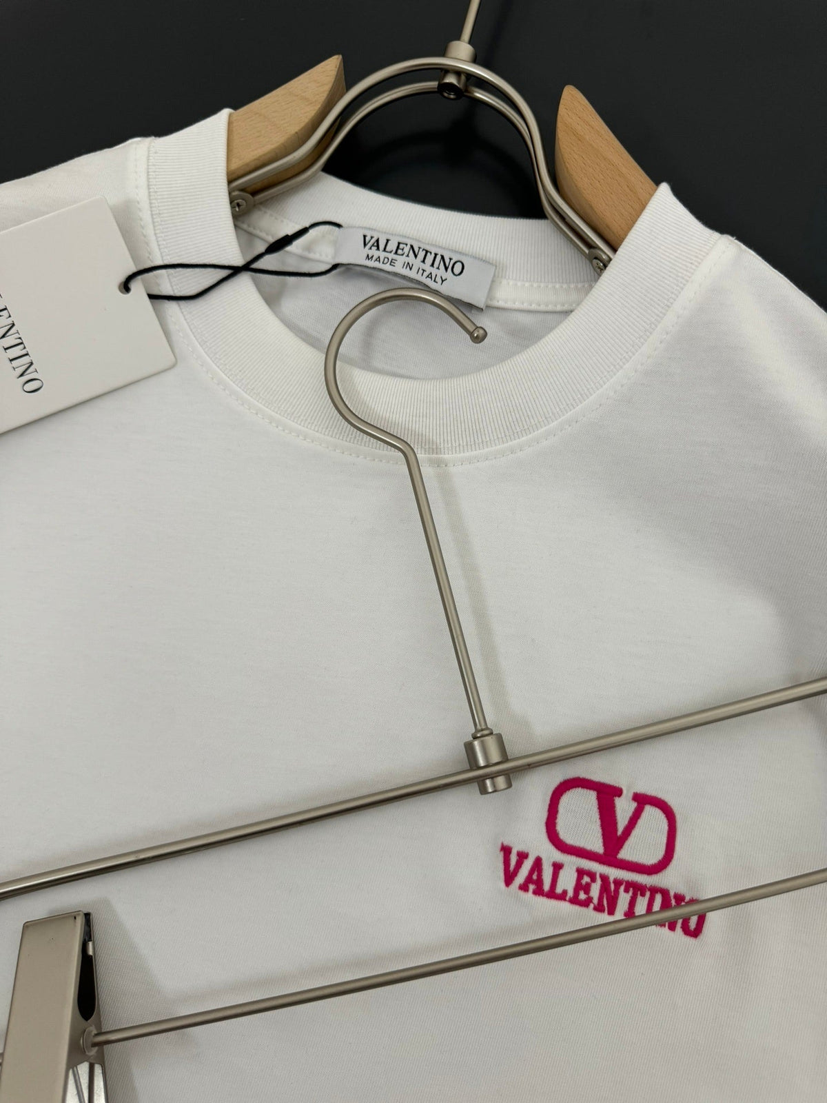 V - TSHIRT