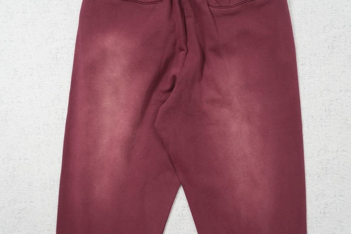 L - SWEATPANTS