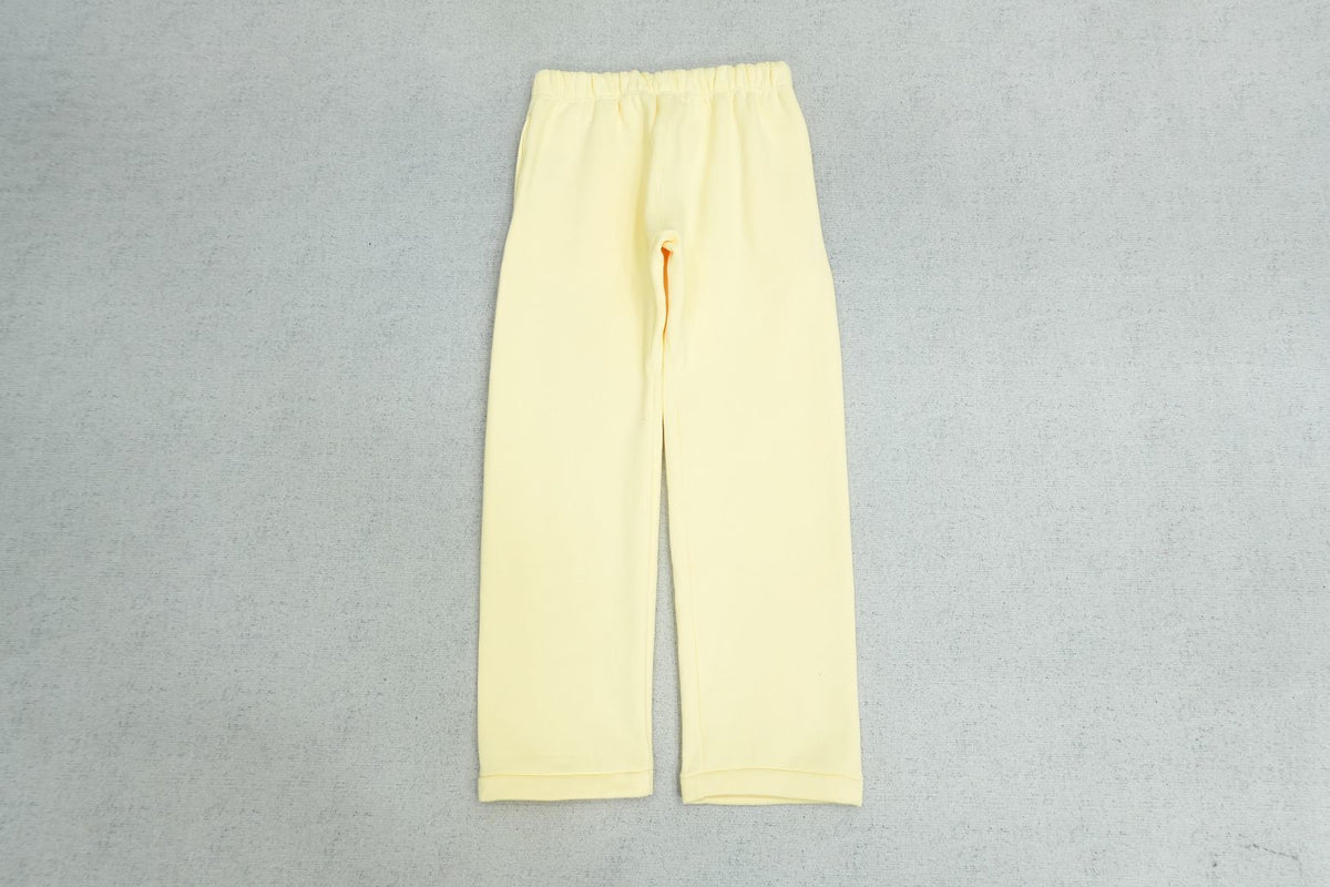 F - SWEATPANTS