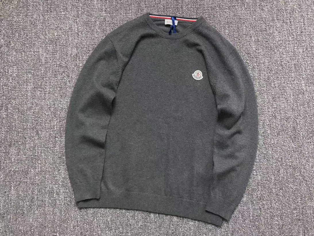 VELORE - M SWEATER