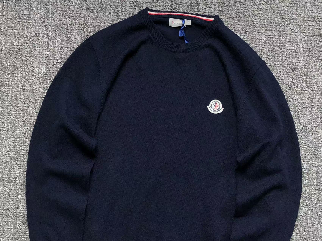 VELORE - M SWEATER