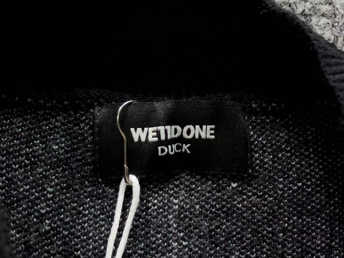 W - SWEATER