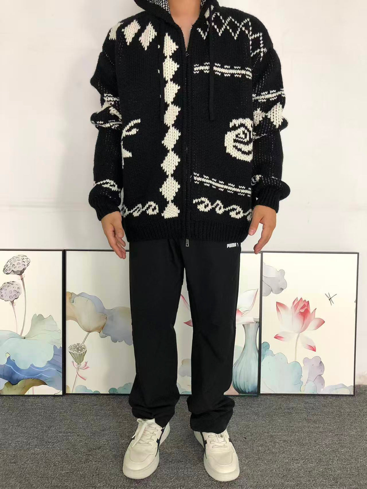 O - SWEATER