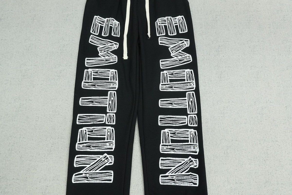 M - SWEATPANTS