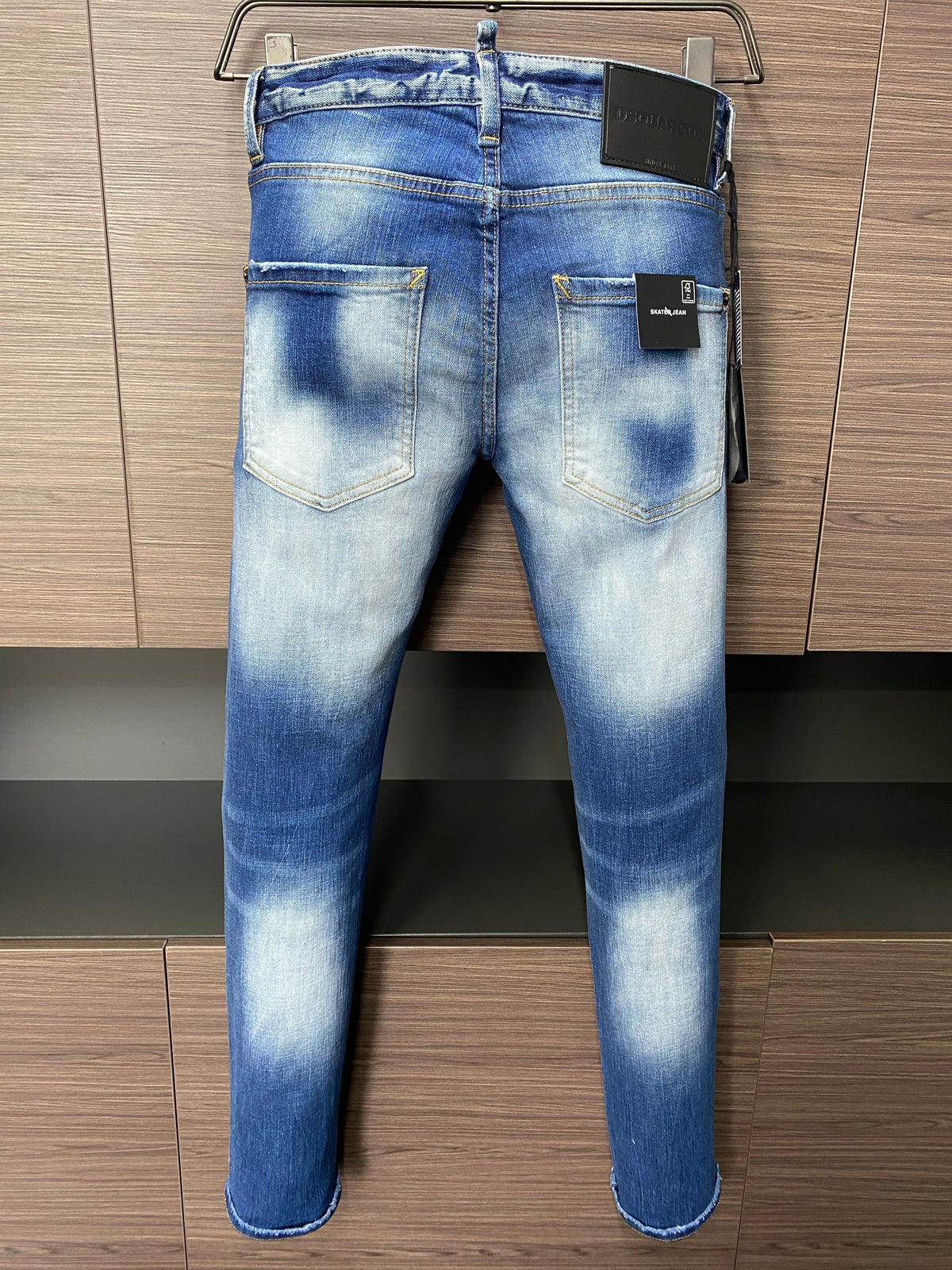 D - JEANS