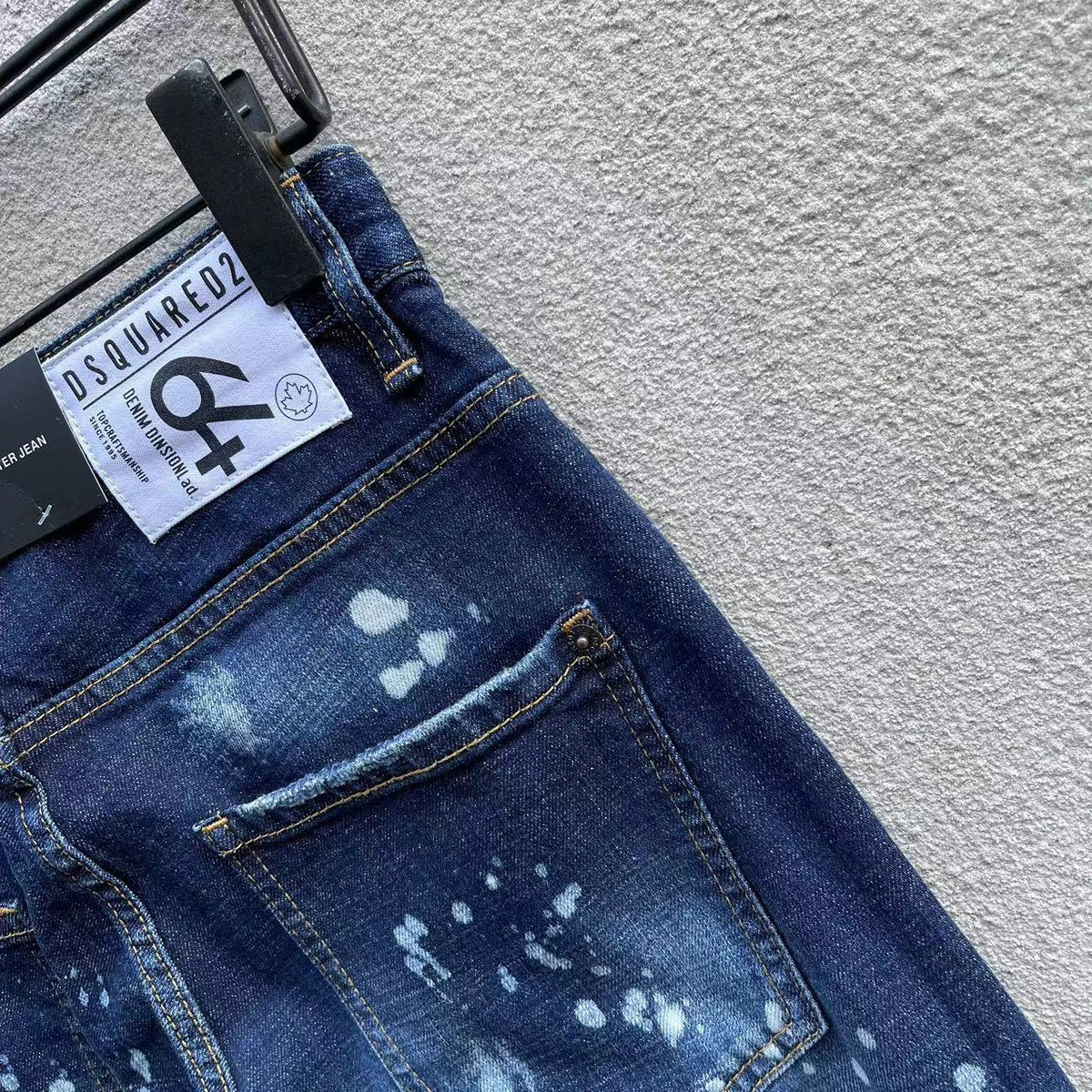 D - JEANS