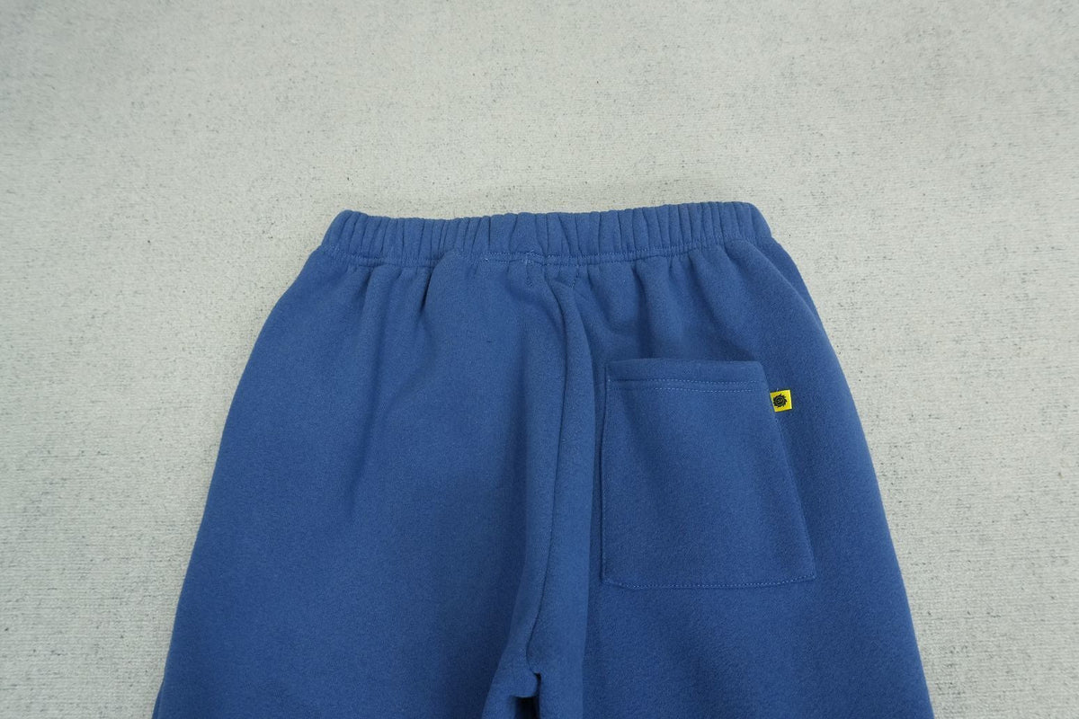B - SWEATPANTS