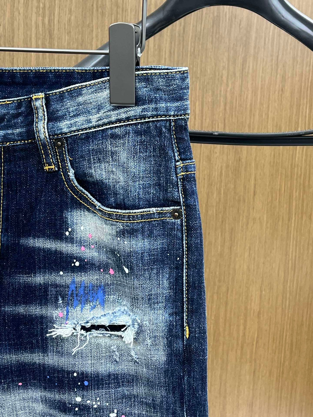 D - JEANS