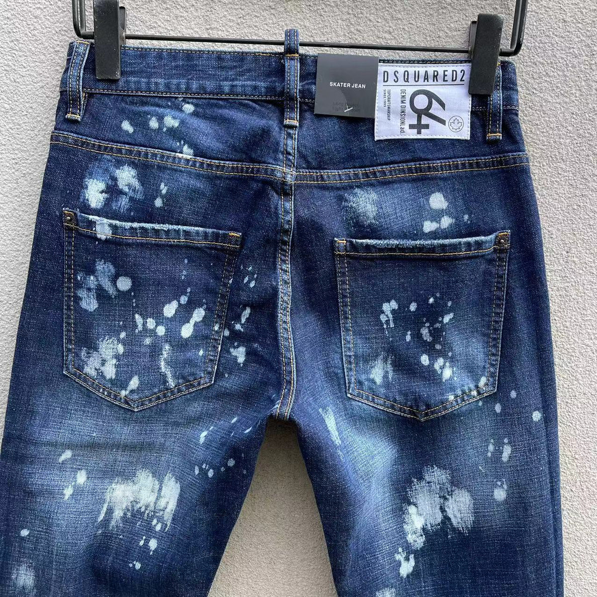 D - JEANS