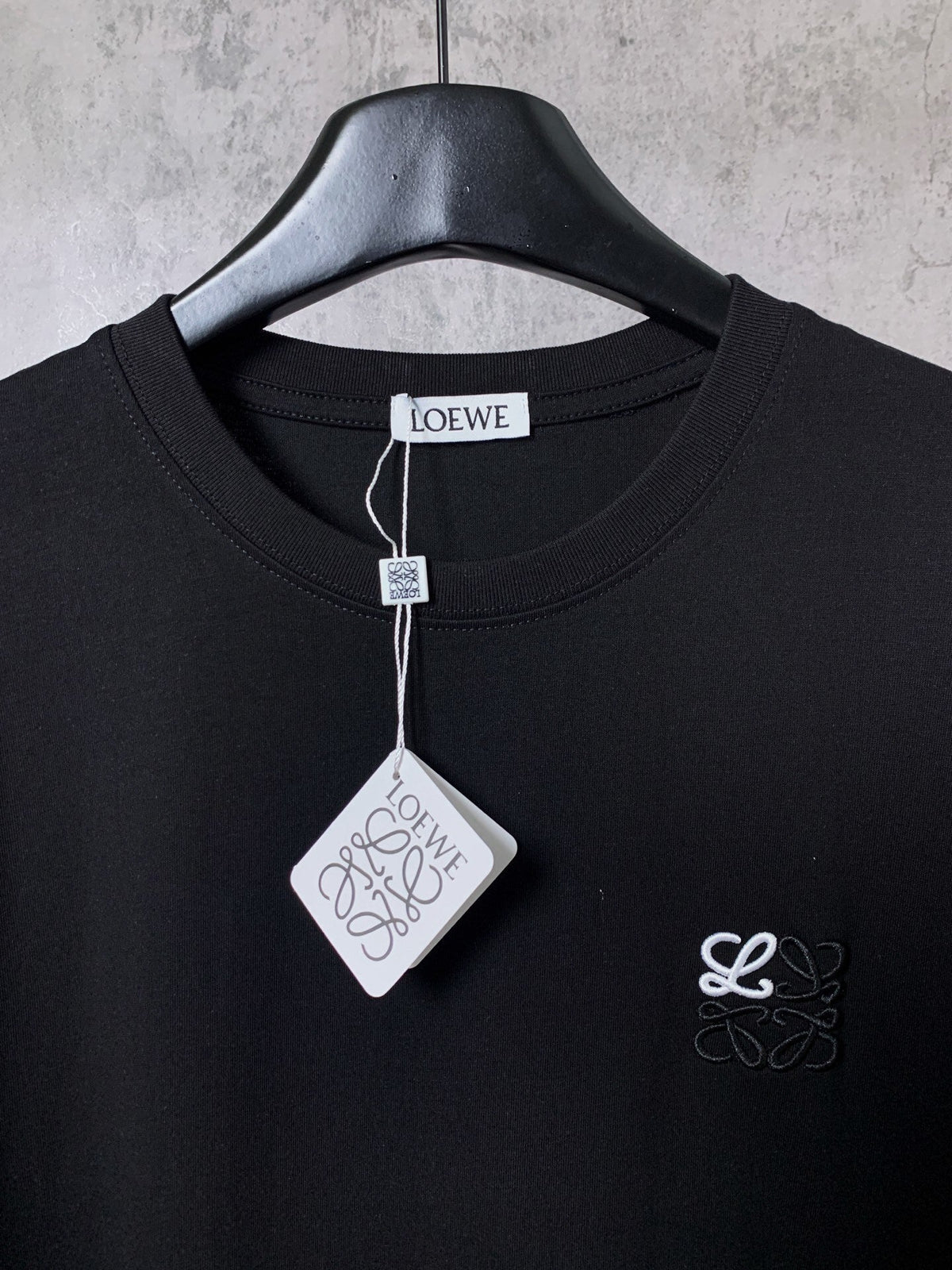 L - TSHIRT