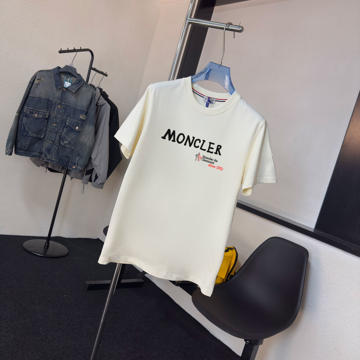 M - TSHIRT