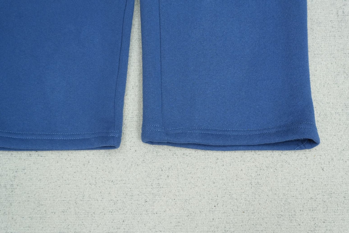 B - SWEATPANTS
