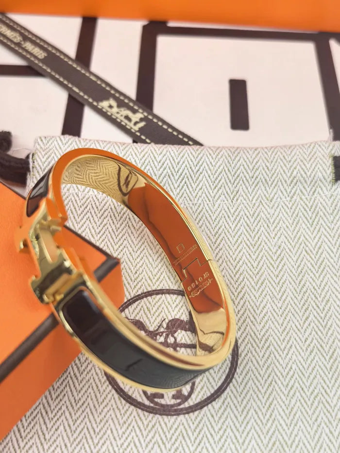 H - ARMBAND