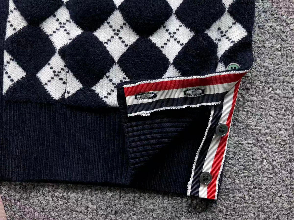 T - SWEATER