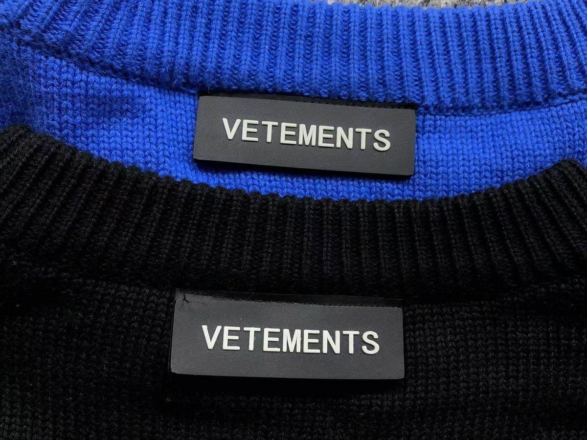 V - SWEATER