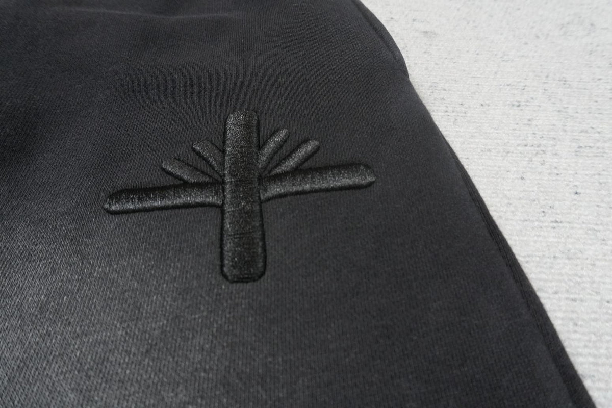 V - SWEATPANTS