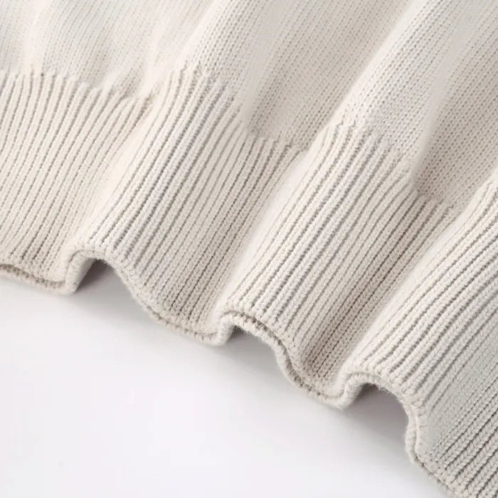 D - SWEATER