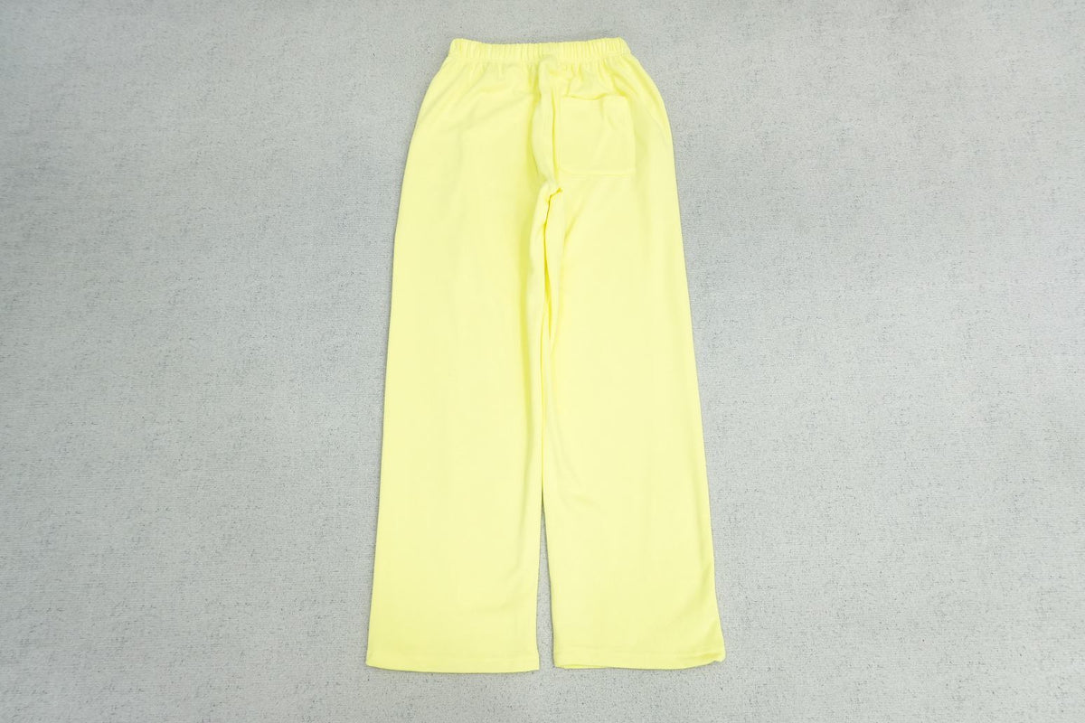 B - SWEATPANTS