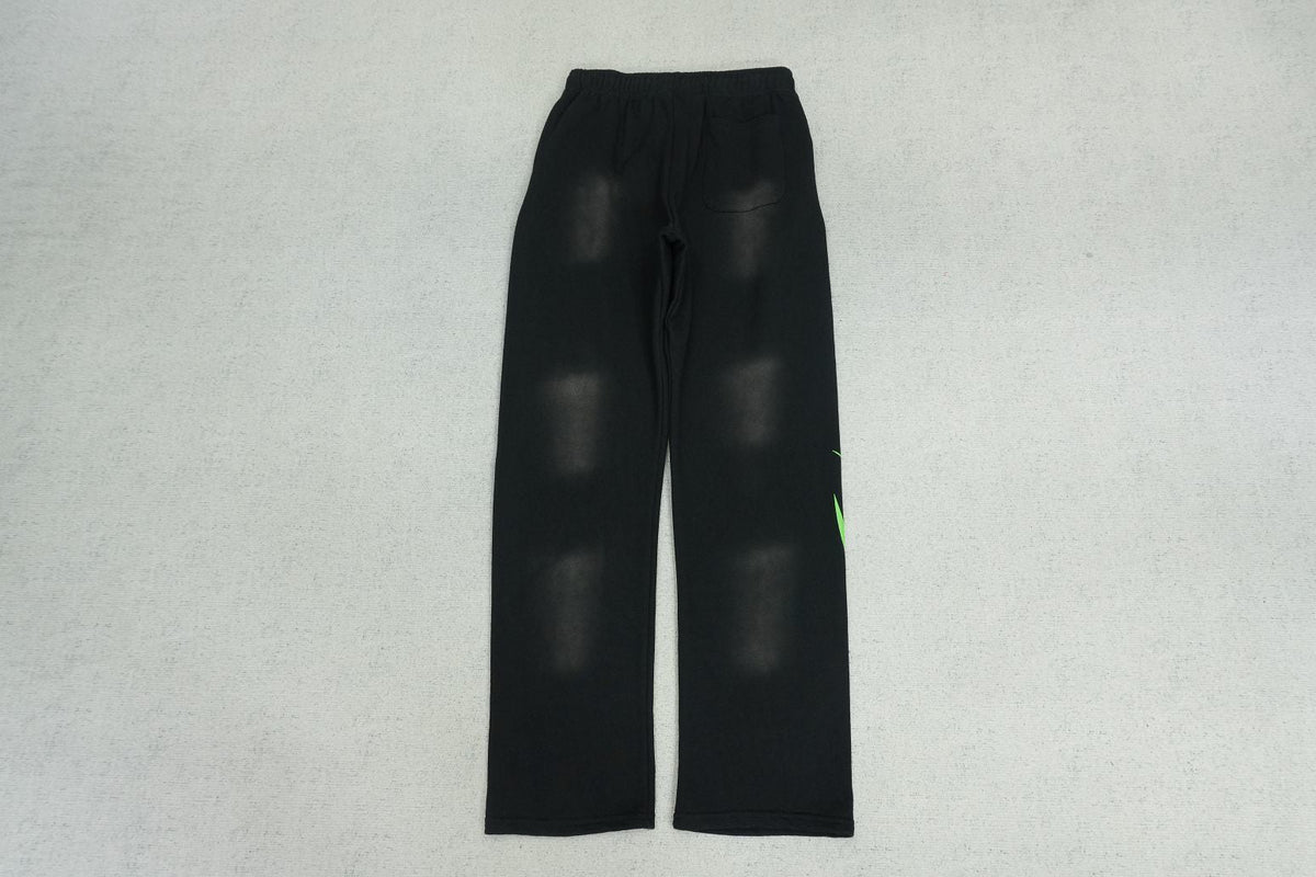 H - SWEATPANTS