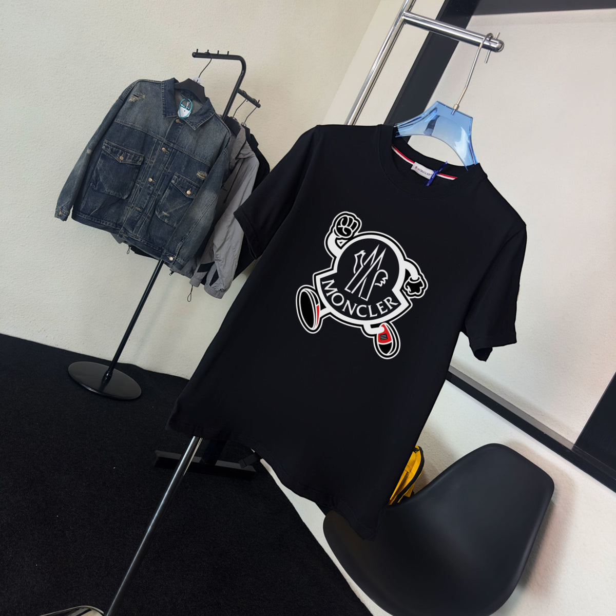 M - TSHIRT