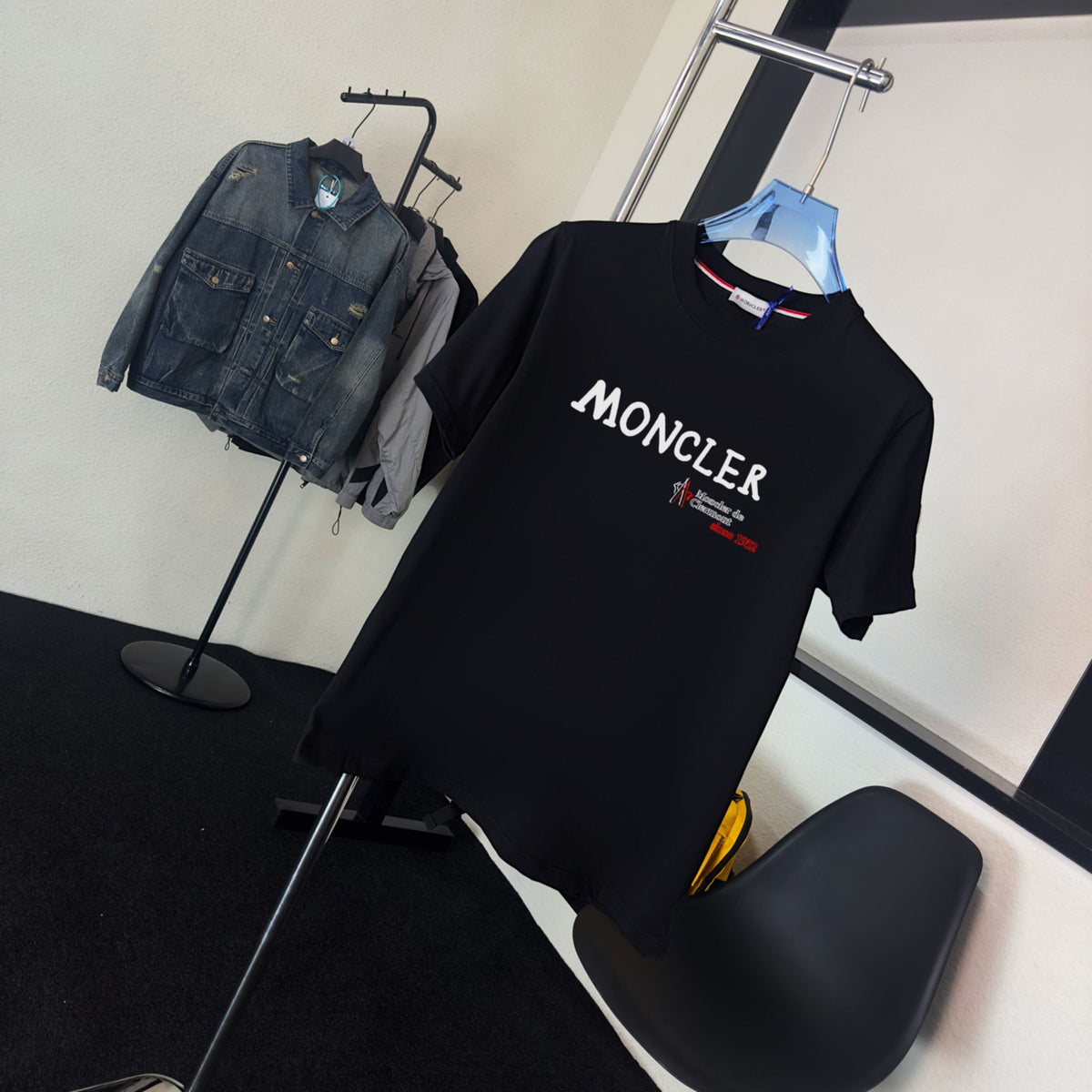 M - TSHIRT