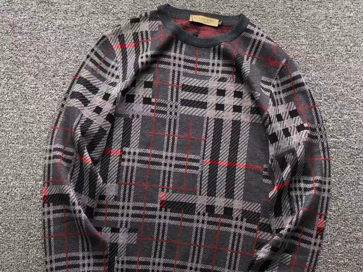 B - SWEATER