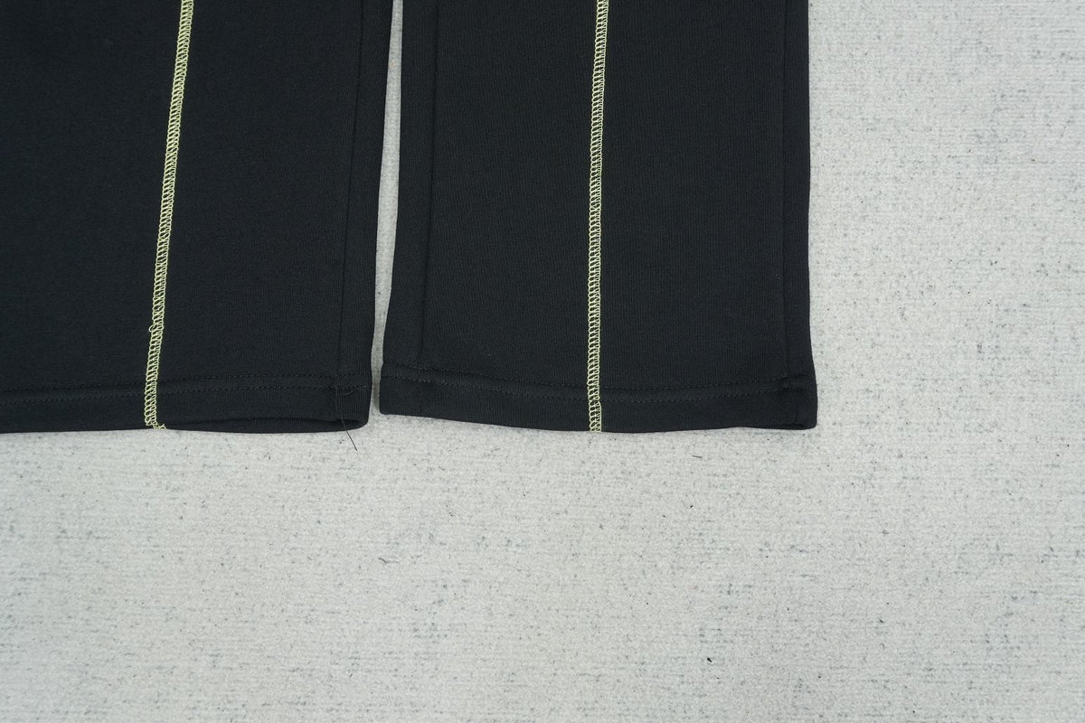 C - SWEATPANTS