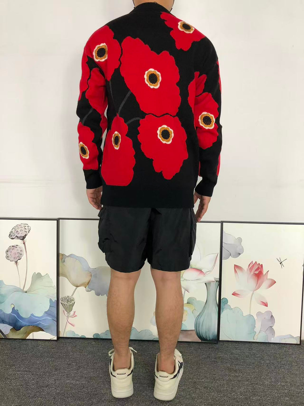 L - SWEATER