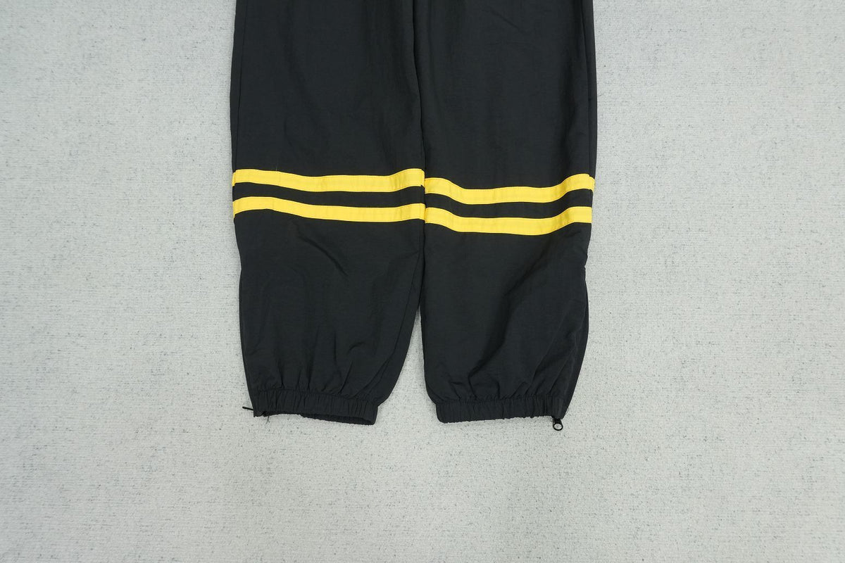 C - SWEATPANTS