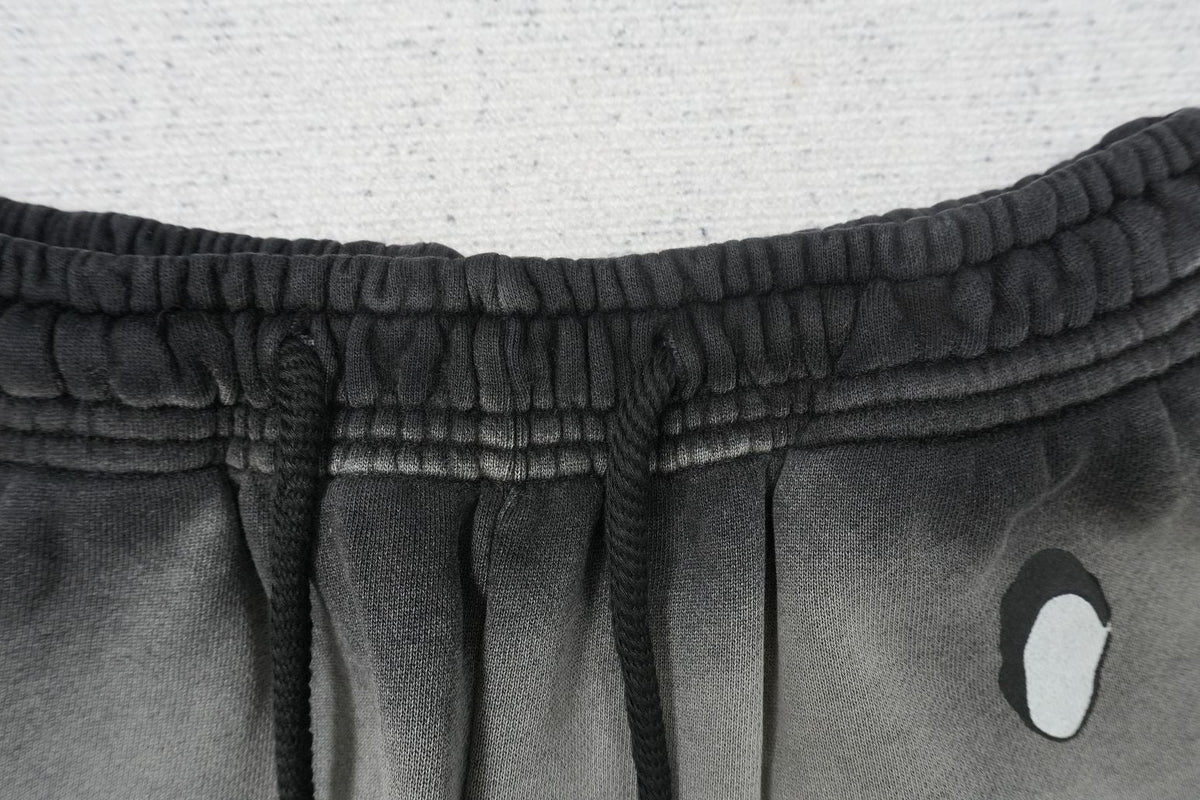 H - SWEATPANTS