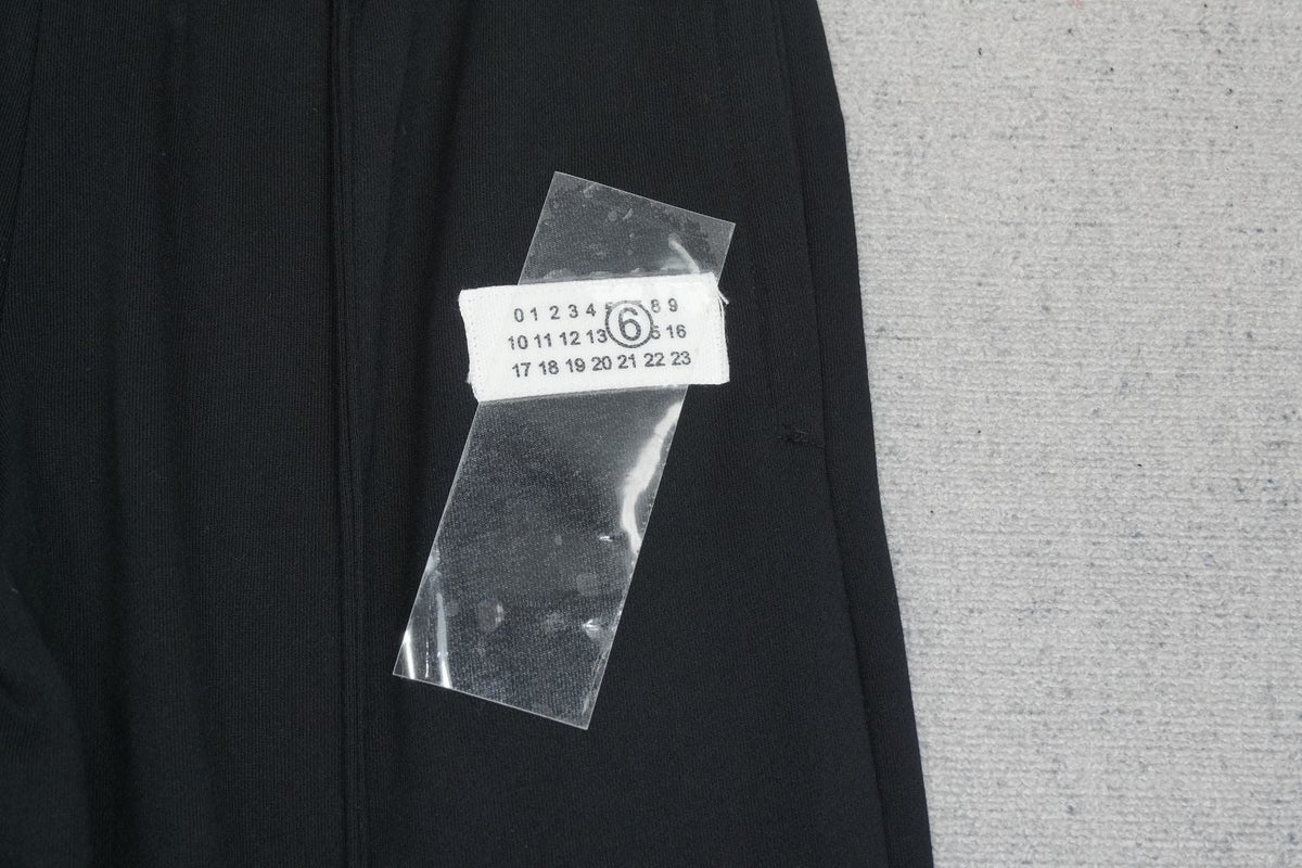 M - SWEATPANTS