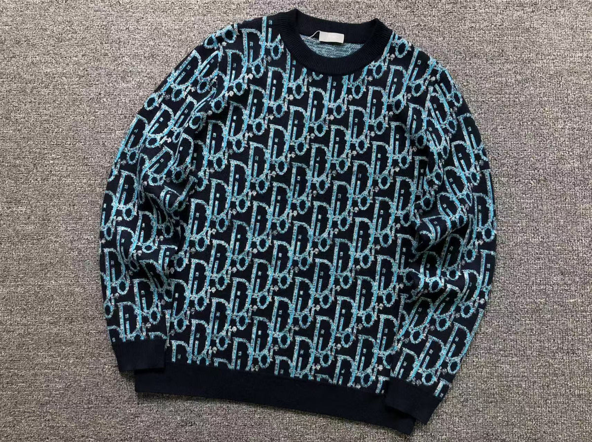 D - SWEATER