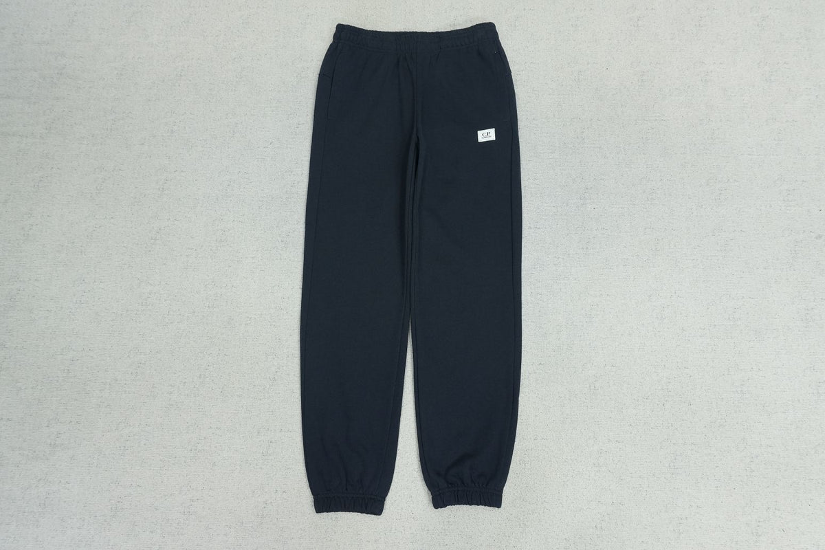C - SWEATPANTS