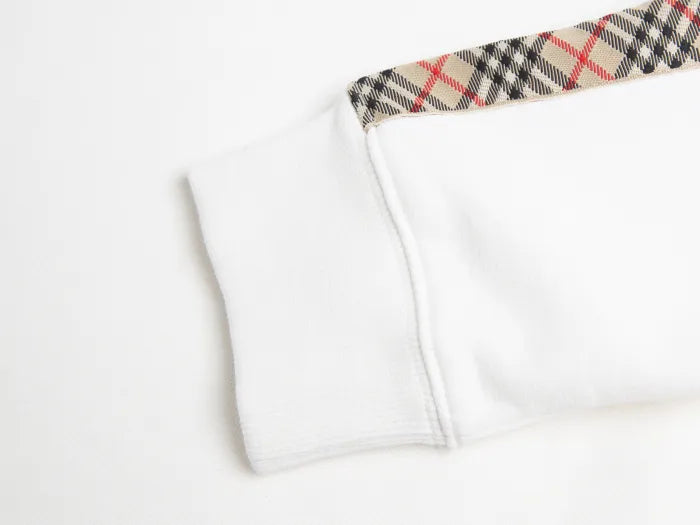 B - SWEATER