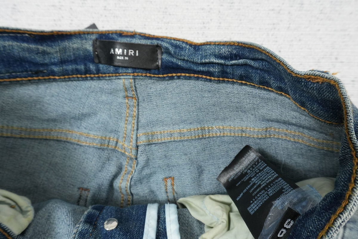 A - JEANS