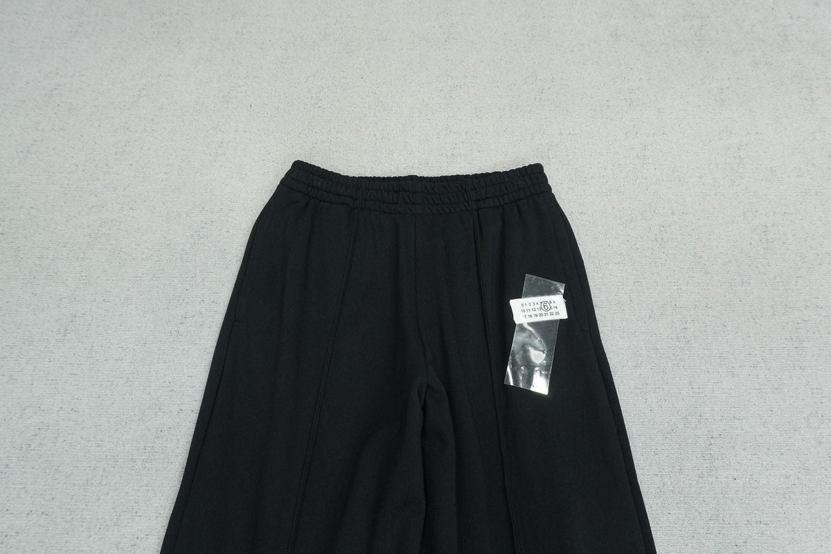 M - SWEATPANTS