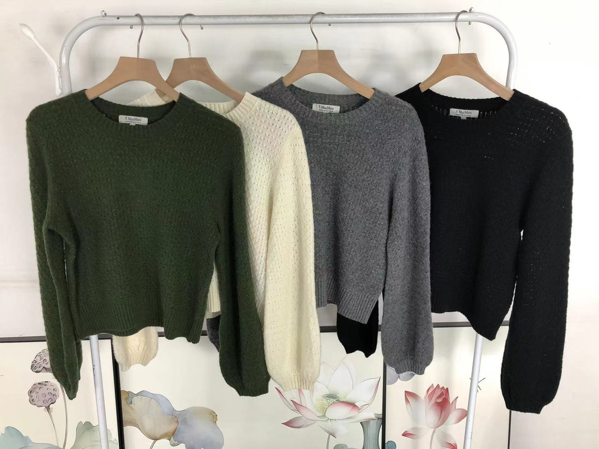 M - SWEATER