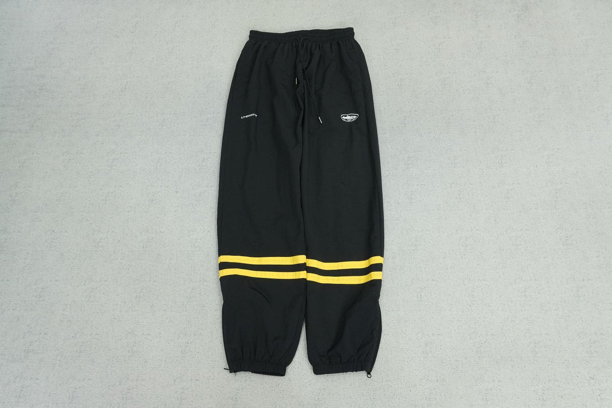 C - SWEATPANTS