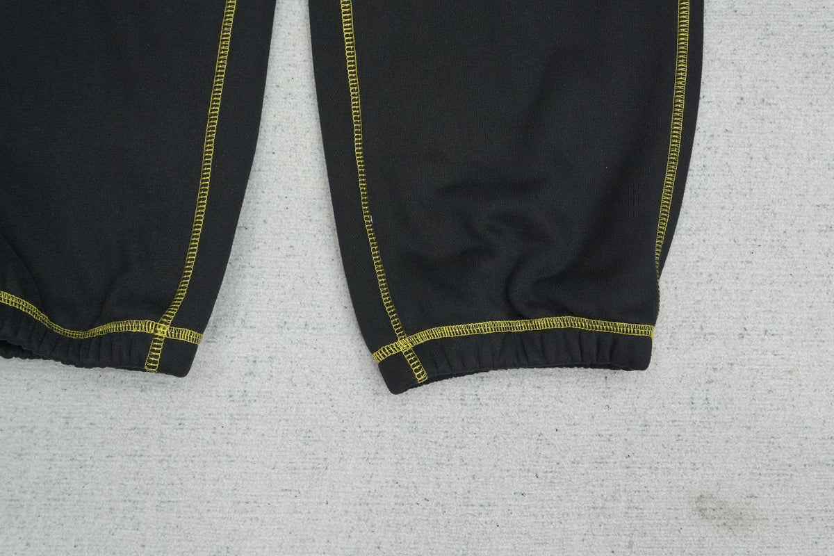 C - SWEATPANTS