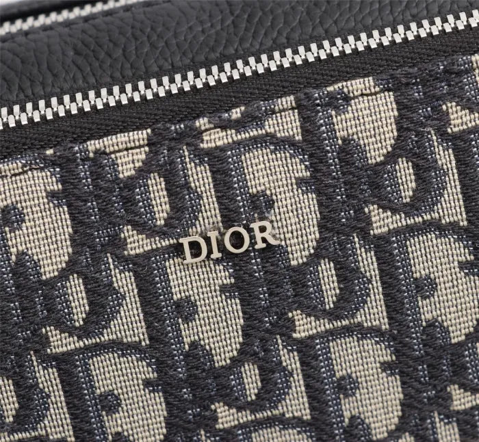D - TASCHE