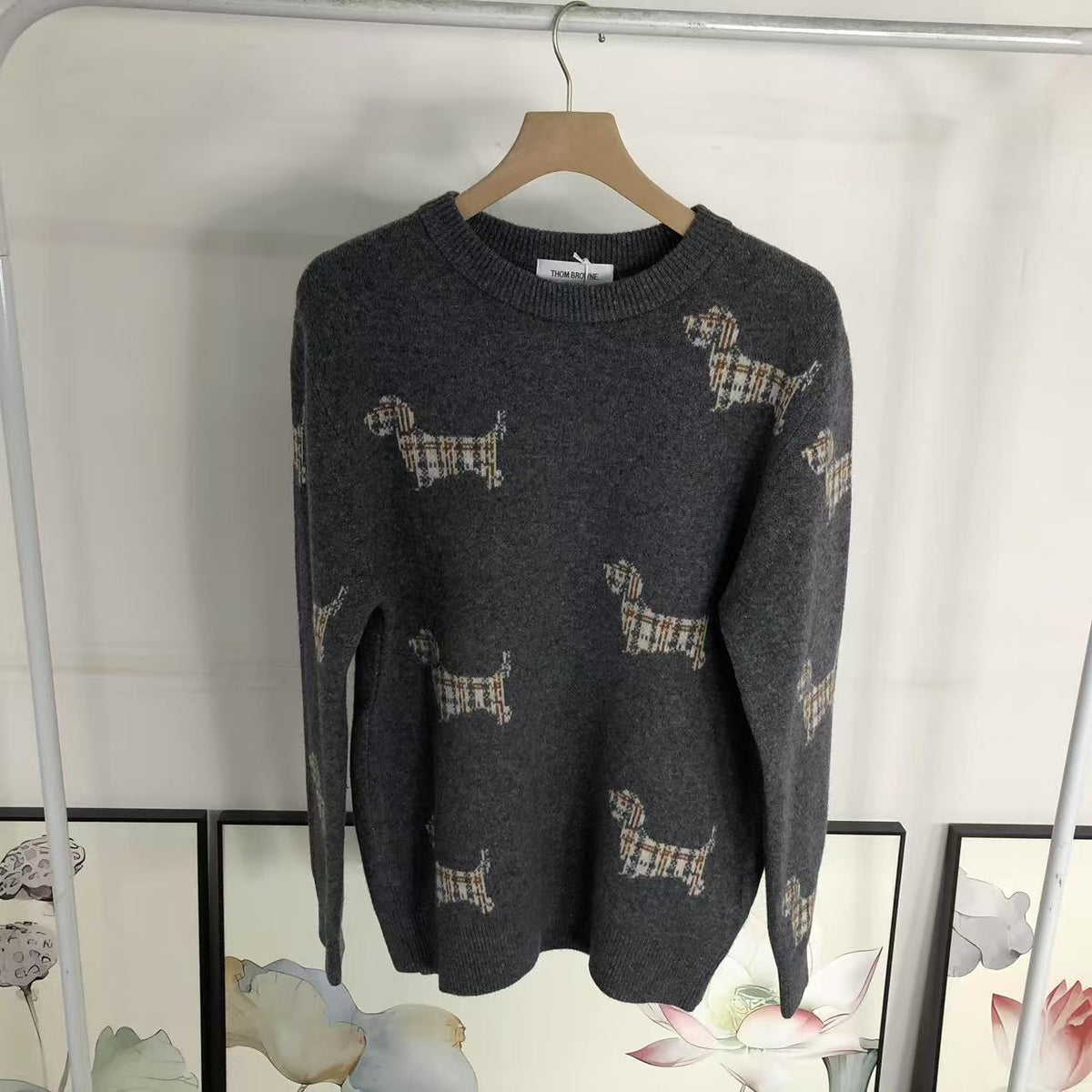 T - SWEATER