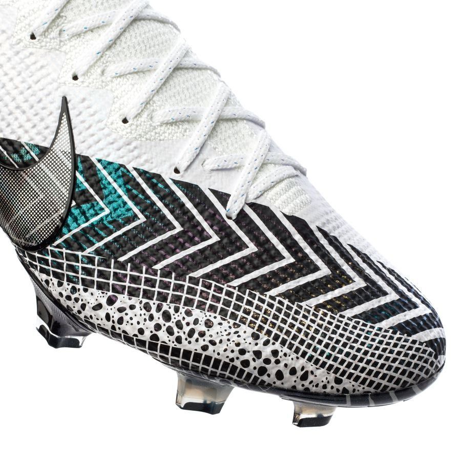 M - FUSSBALLSCHUHE