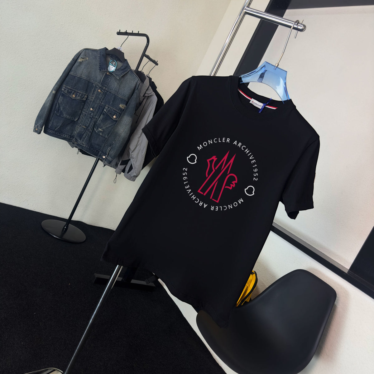 M - TSHIRT