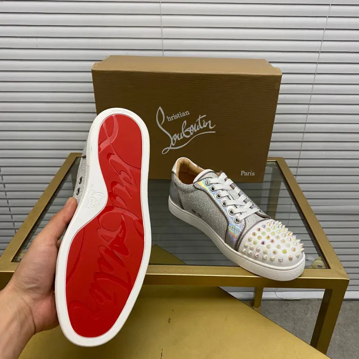C - SNEAKERS