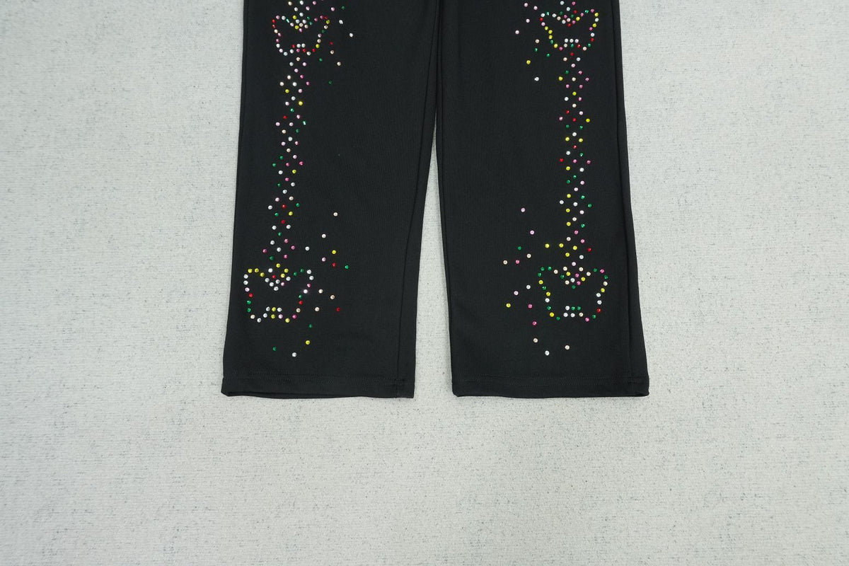 B - SWEATPANTS