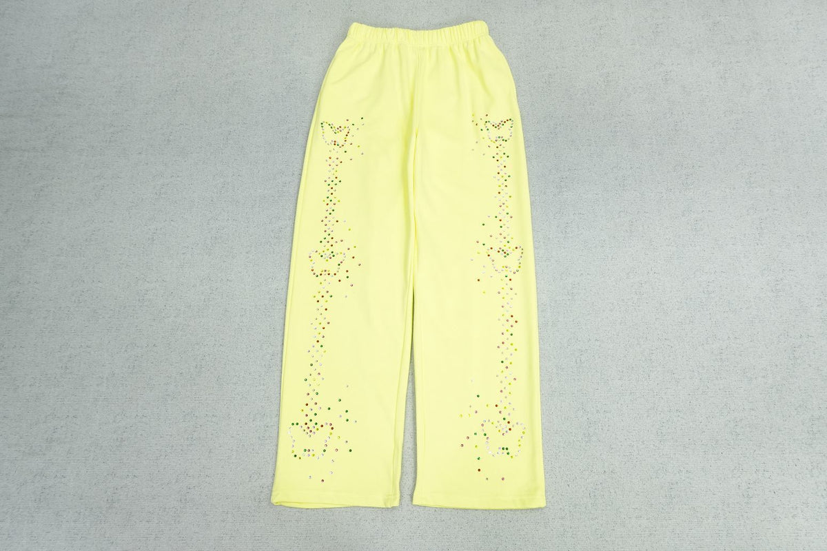 B - SWEATPANTS