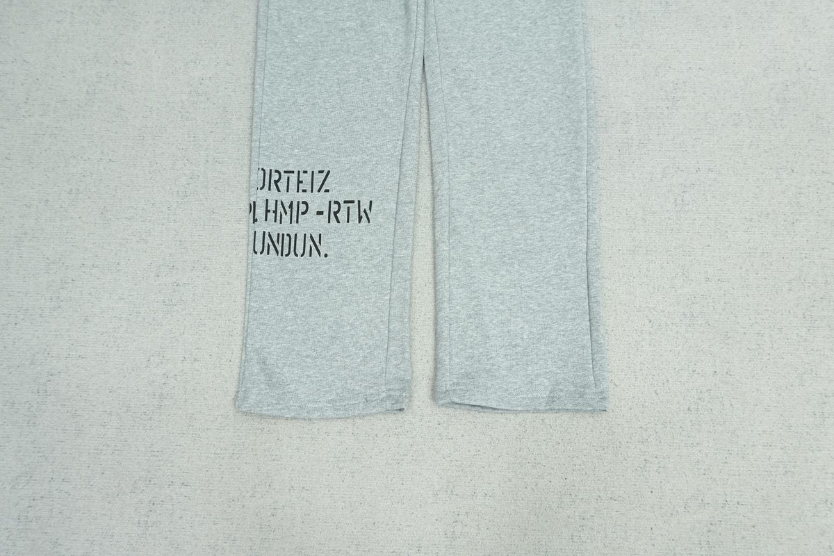 C - SWEATPANTS