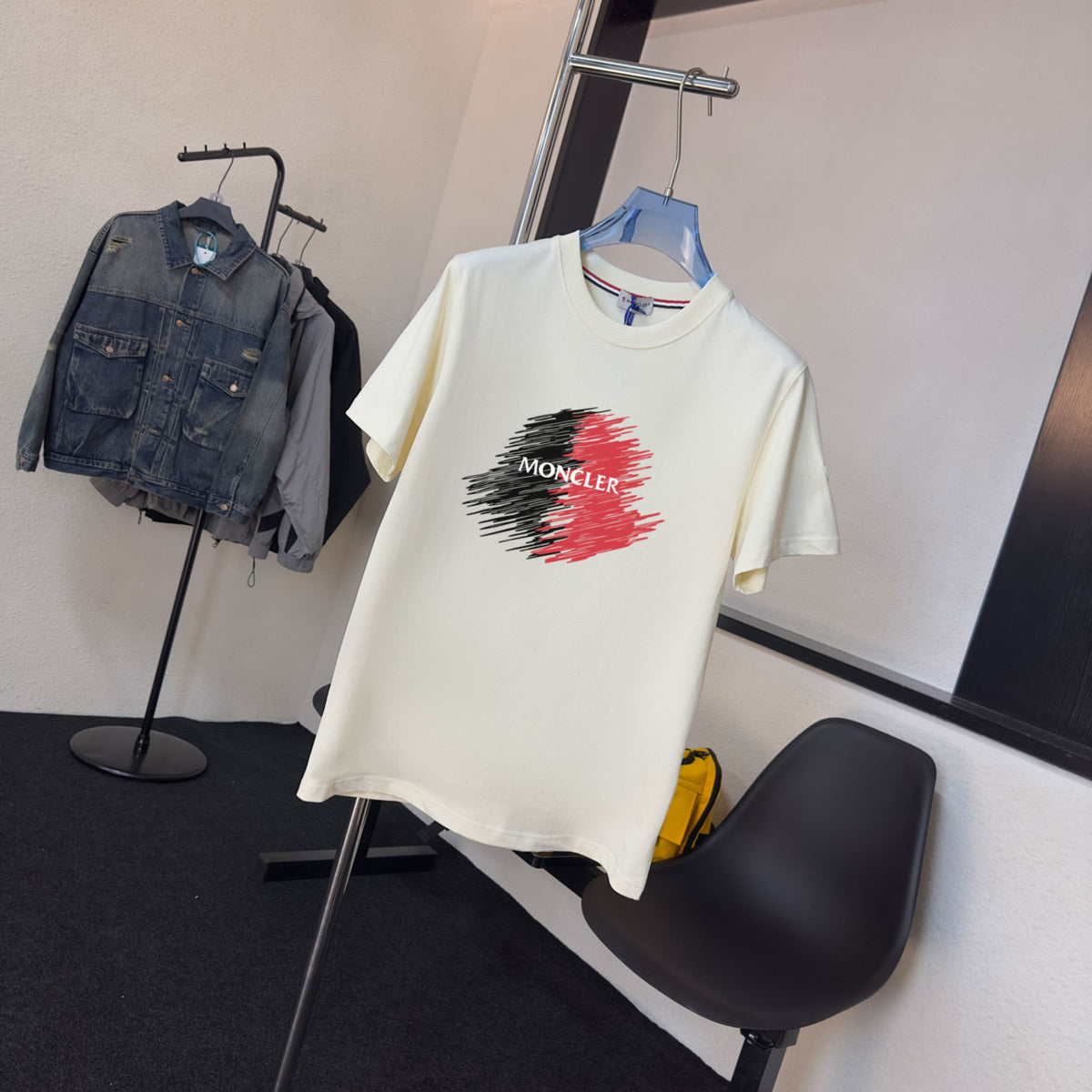 M - TSHIRT