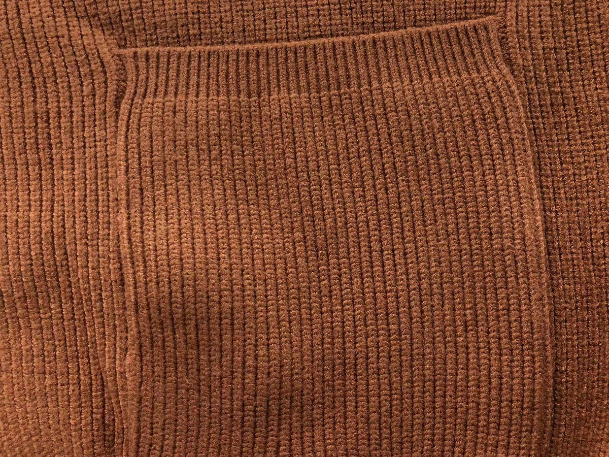 V - SWEATER